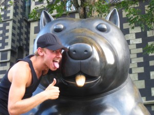 botero-art-medellin-verdens-bedste Dette billed blev taget foer min donation til Mr. Taxi-idiot